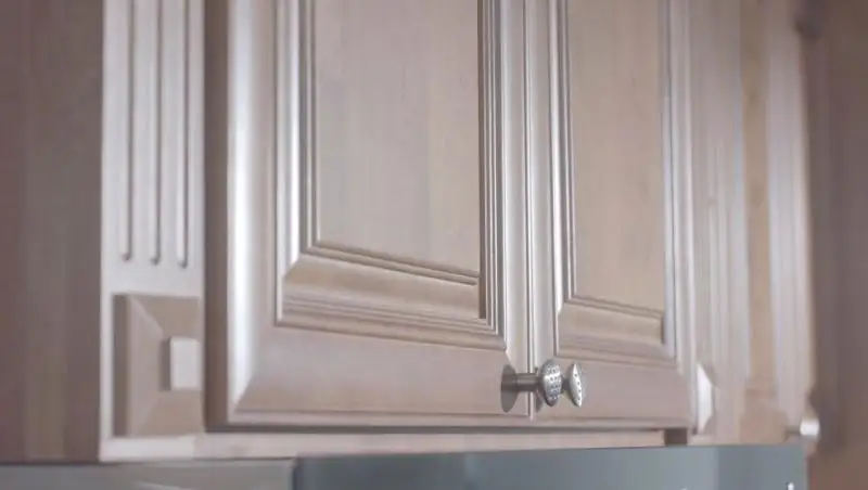 Cheap Modern Kitchen Cabinets Maple/Oak/Solid Wood/MDF/melaminated Particle Board/PVC/ Polywood by Y&R Furniture 4