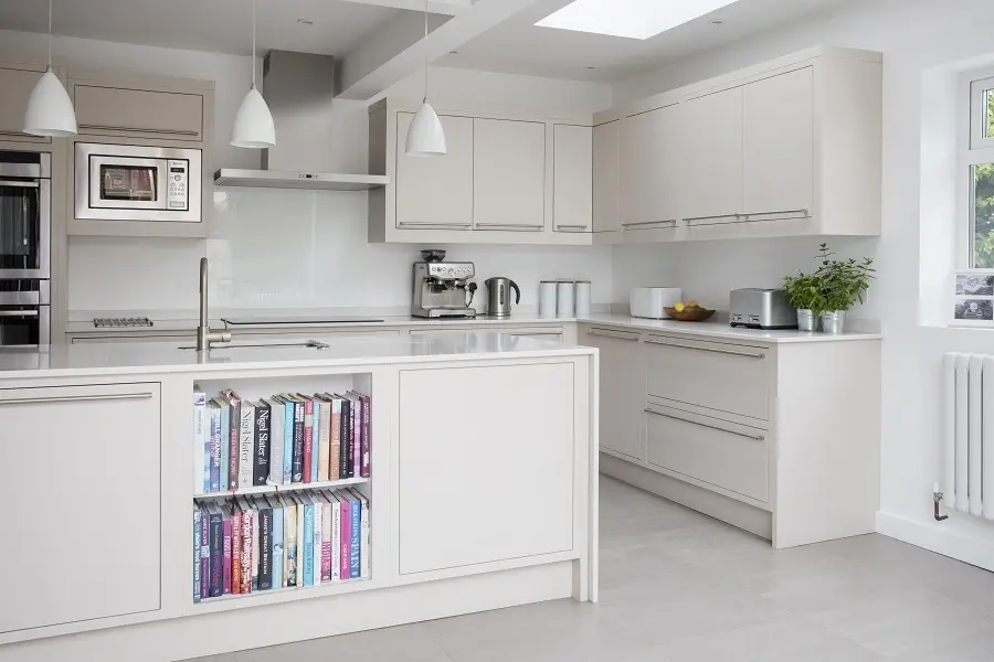 Y&r Furniture New white gloss laminate kitchen cabinets Supply 4