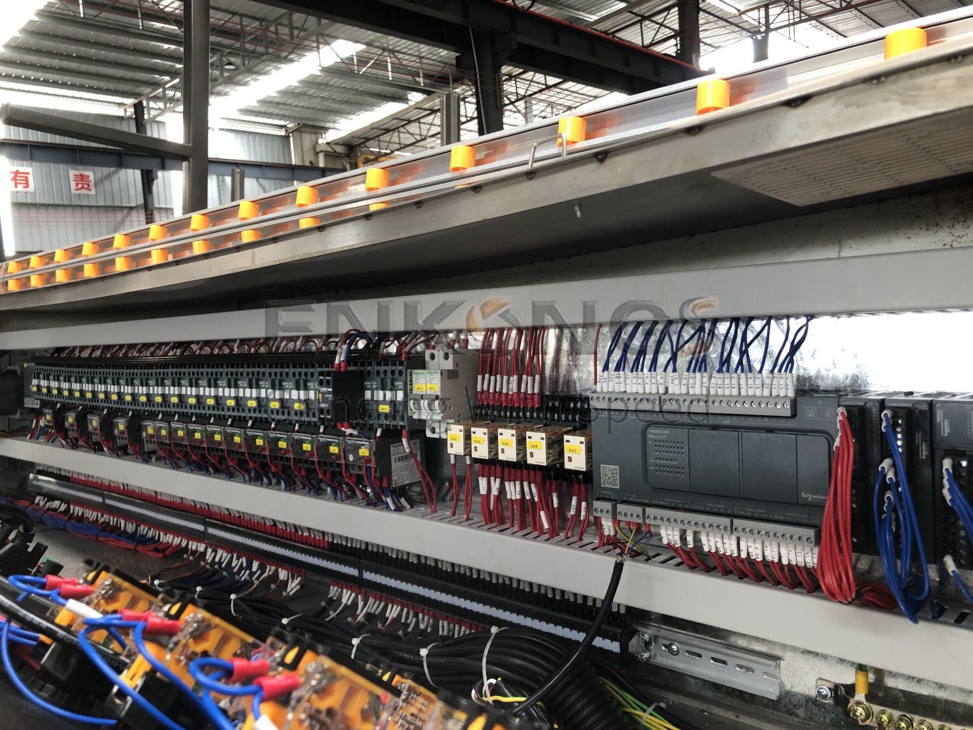 Xm351A Glass Shape Edging & Beveling Machines Process Various Edge Finishes with PLC 4