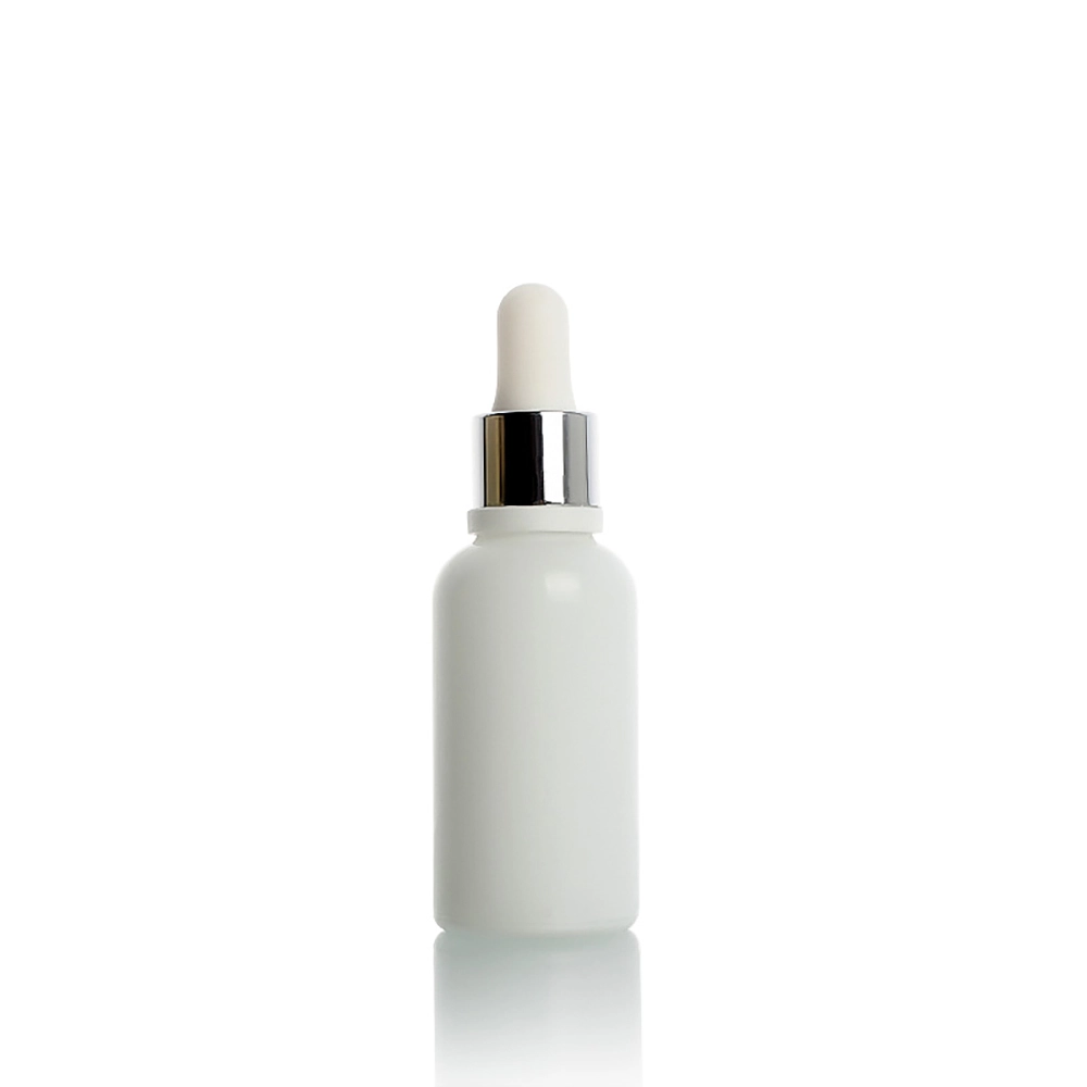 Light-Proof Privacy Essentials Oils Bottle with Dropper 1