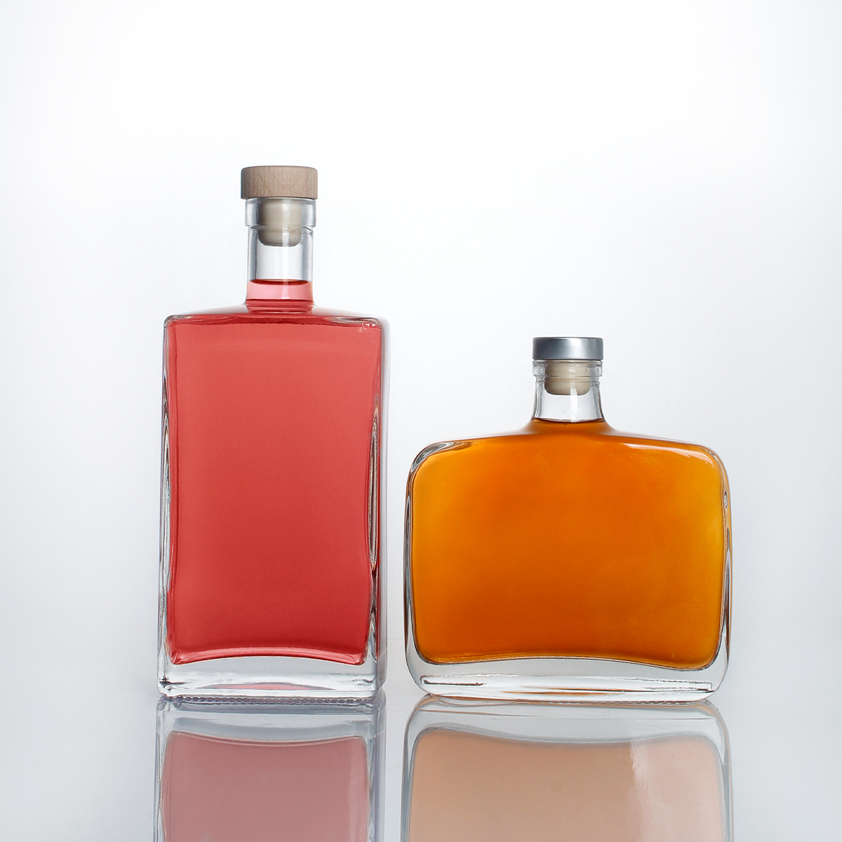 Custom square shape 375ml 500ml 750ml Liquor Glass Bottle With Cork for Vodka Rum Gin Whiskey 3