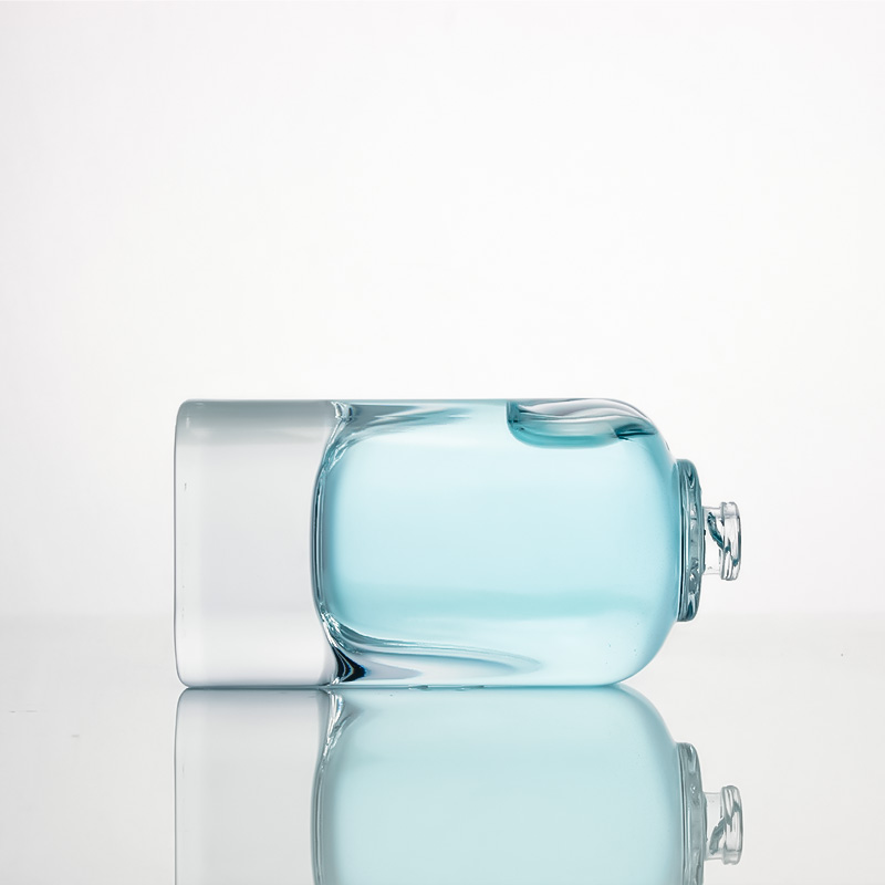 Square fine perfume bottle 2