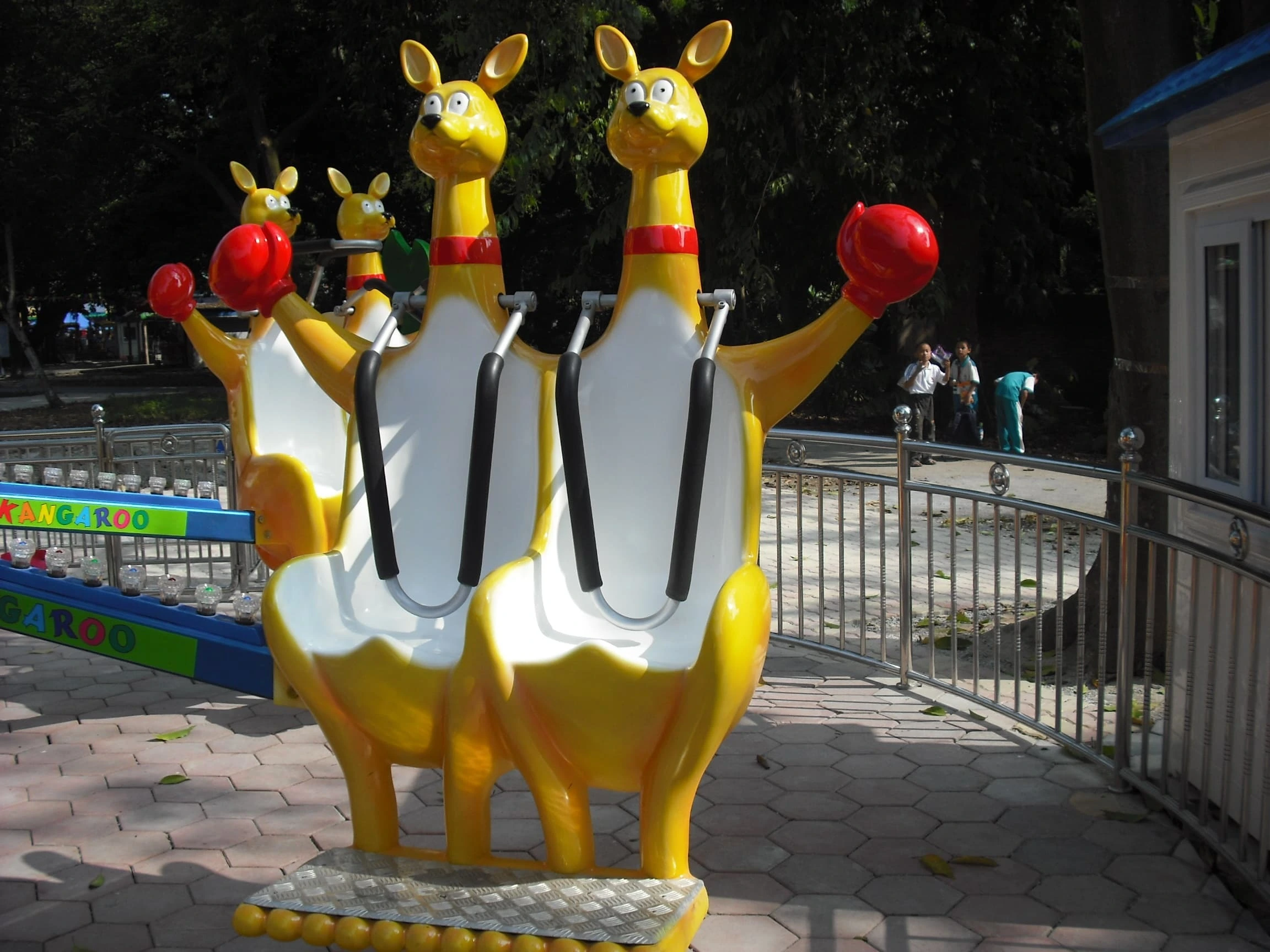Jumping Kangaroo Bouncing Amusement Equipment with Rotating Seat | LMQ | Limeiqi 1