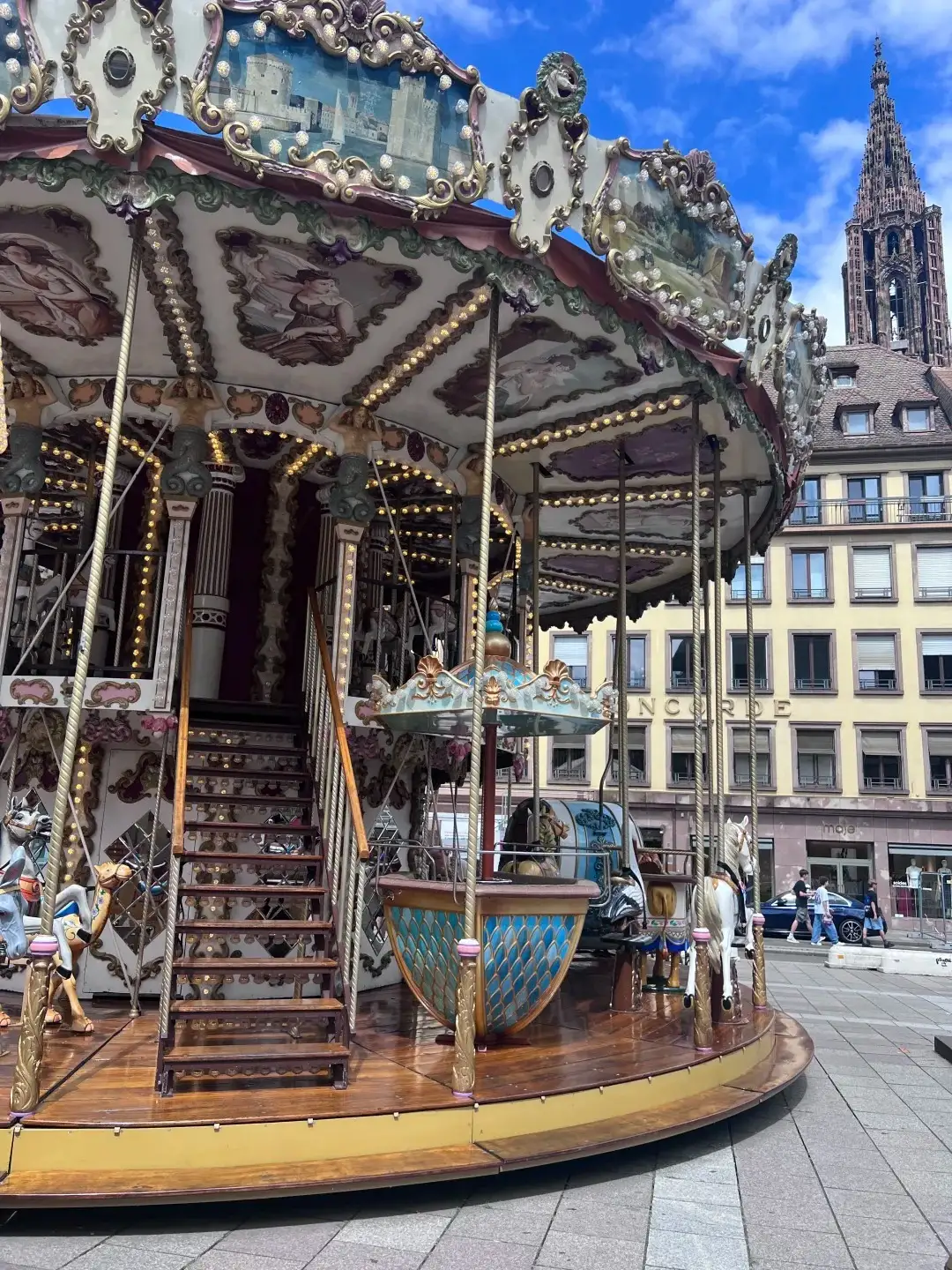 Carrousel à deux étages au design européen classique & Œuvres d'art complexes | Structure à deux niveaux pour plus de passagers | LMQ | Limeiqi 1