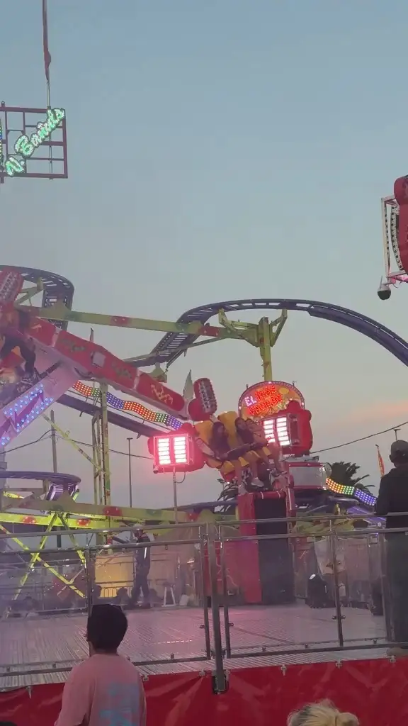 Super Raton LED Thrill Ride by Limeiqi (LMQ) Group - Dynamic & Electrifying Experience 1
