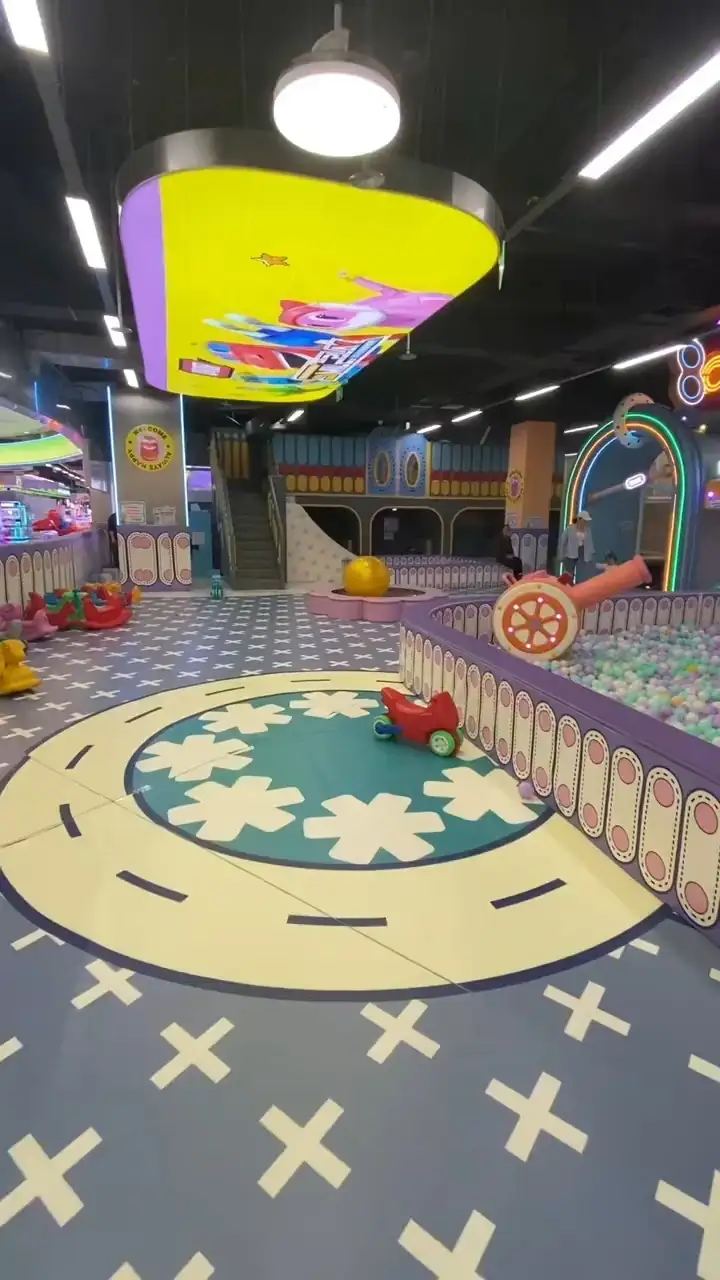 Причудливый Замок Шаловливых: Волшебная игровая площадка в помещении 1