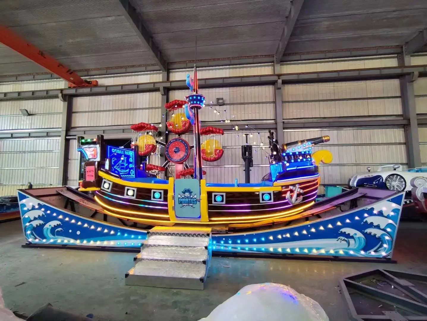 Морской аттракцион «Корабль-качели в пиратской тематике»: динамичное морское приключение. 1