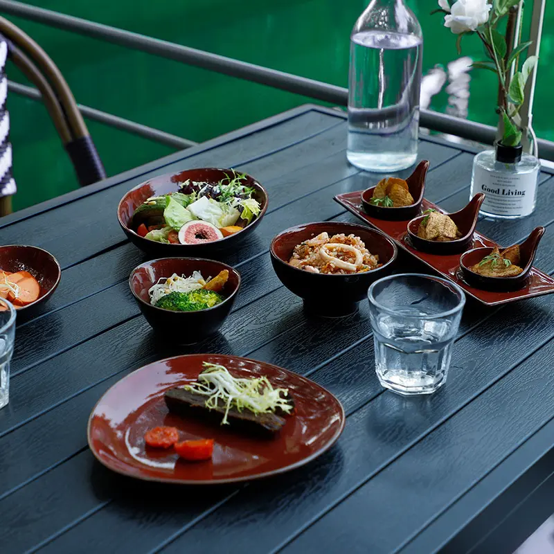 Long Lasting Restaurant Plates and Cutlery High Qualtiy at Sale 2