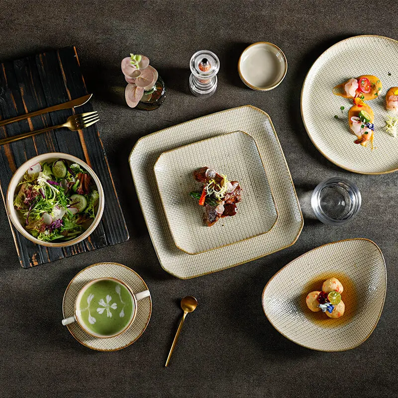 A Culinary Affair: Chinese Porcelain Dinnerware Sets Elevate Dining Experiences 1