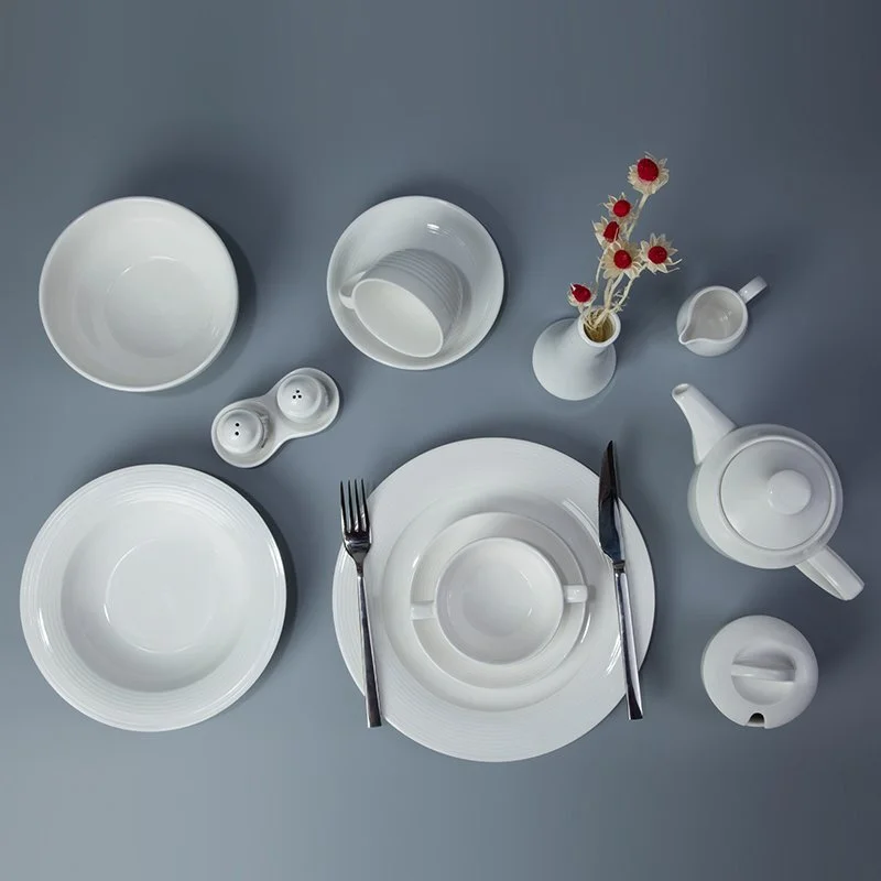 Royal Style White Porcelain Dinner Set For Restaurant & Bistro - TW02 1