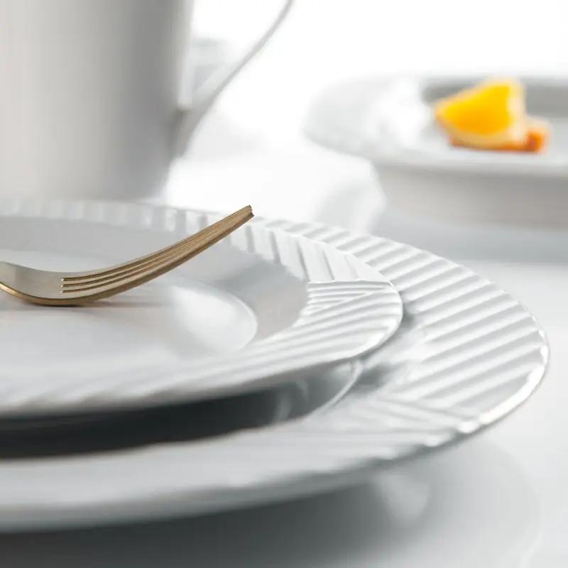 Low-cost 20 Piece Porcelain Dinnerware Set Bulk Production 3