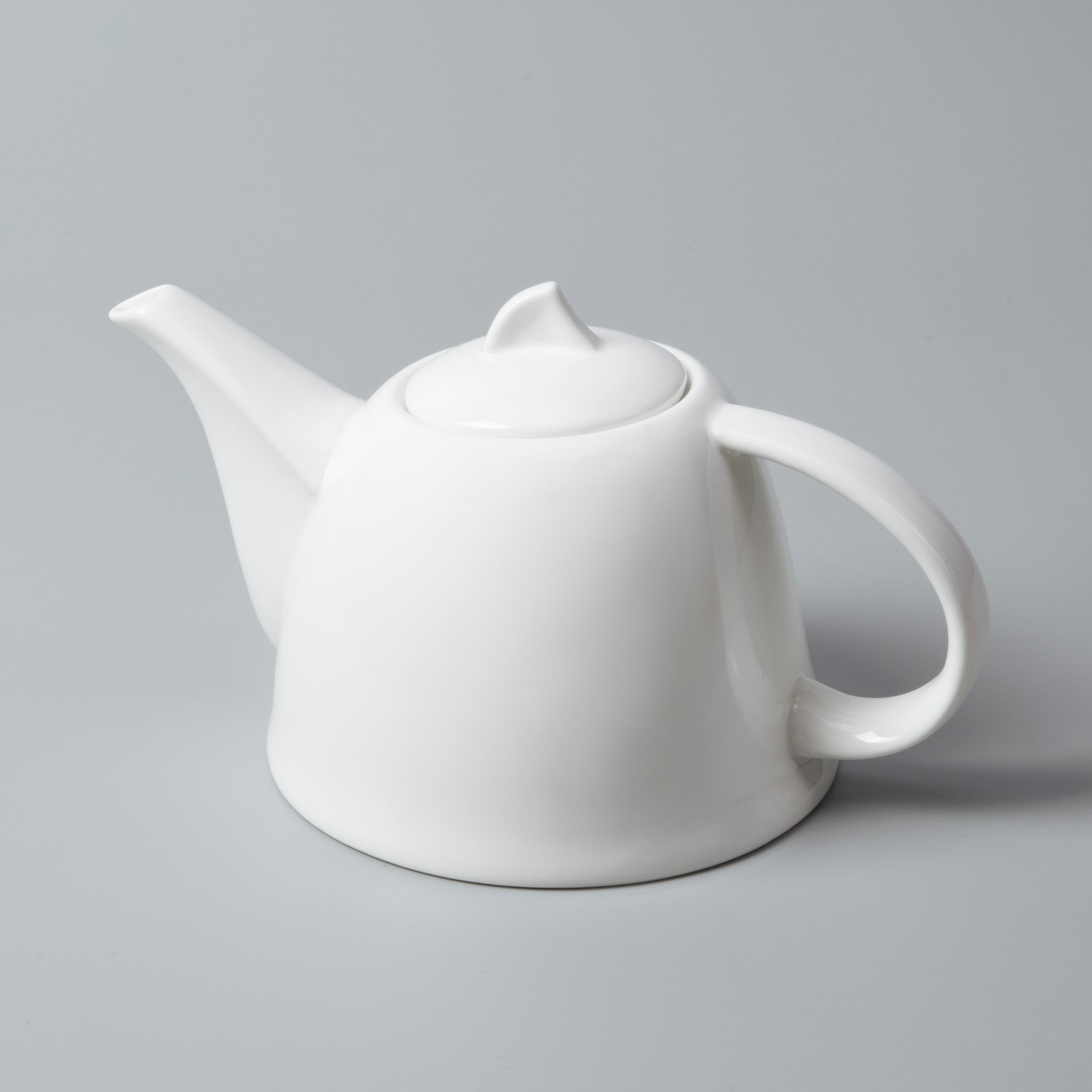 Two Eight white porcelain Supply for kitchen 9