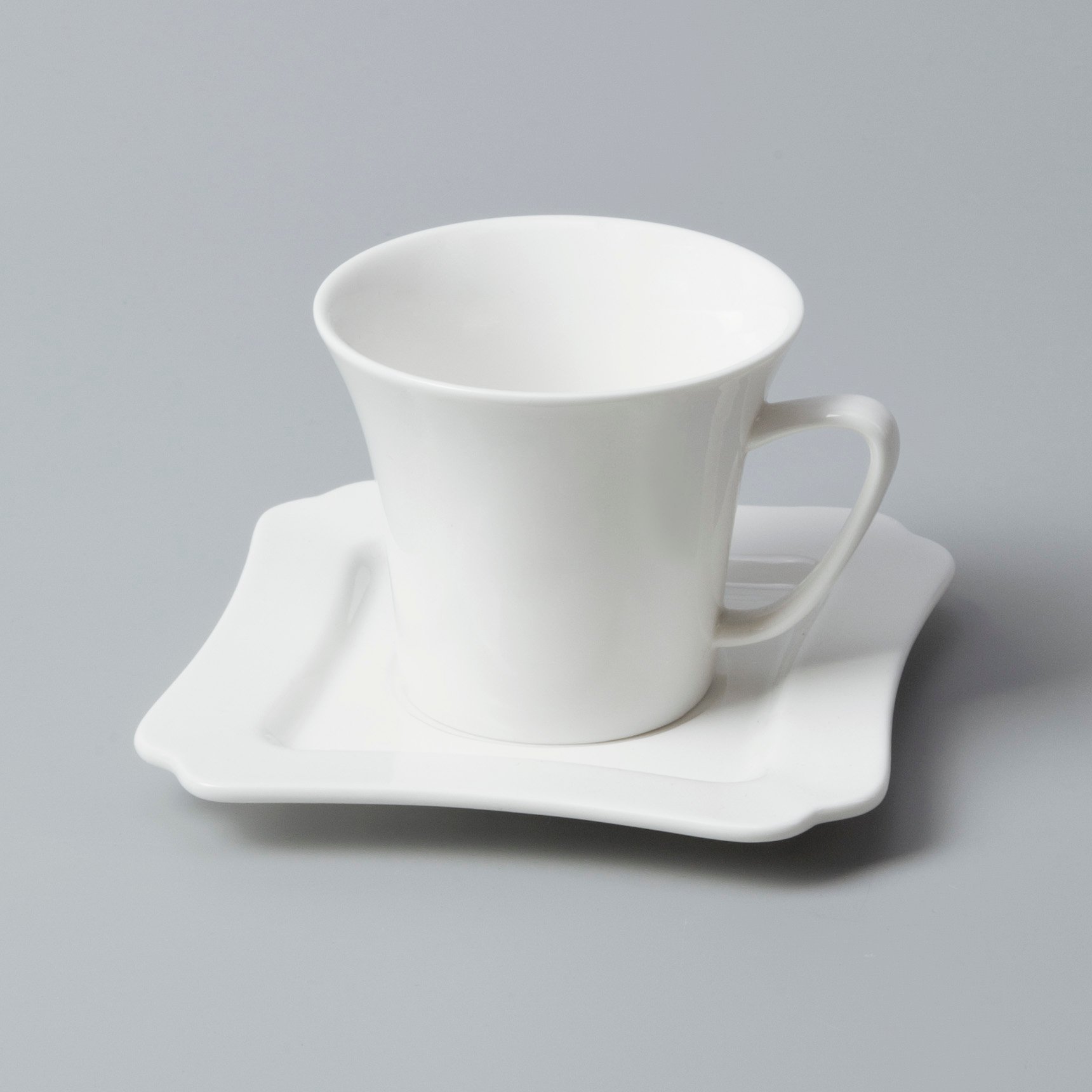 Two Eight Vietnamese white porcelain china dinnerware from China for dinner 9