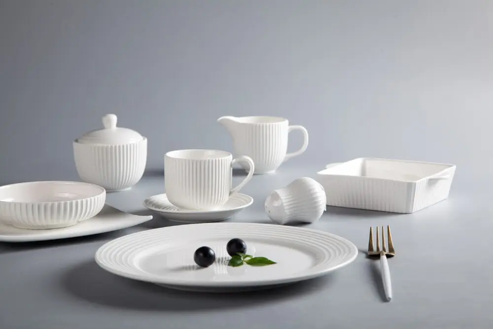 Two Eight Best serving plates manufacturers for hotel 8