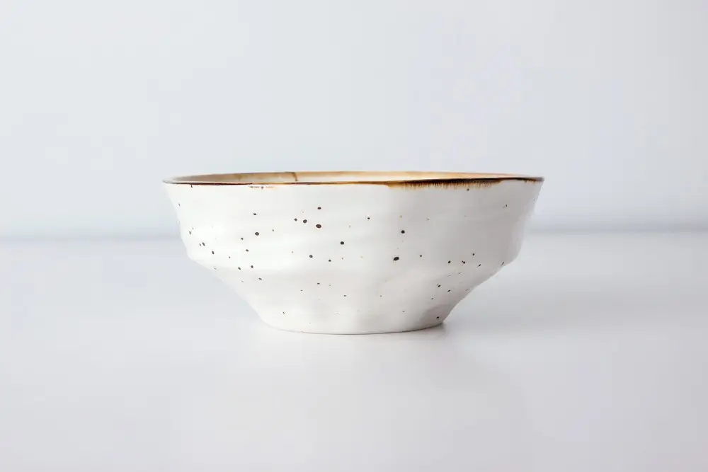 Two Eight ceramic fruit bowls large 5