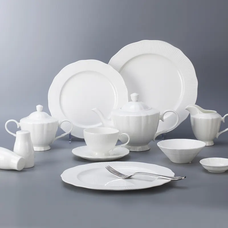 Elegance Essential: Exploring The Beauty Of White Bone China Dinnerware 1