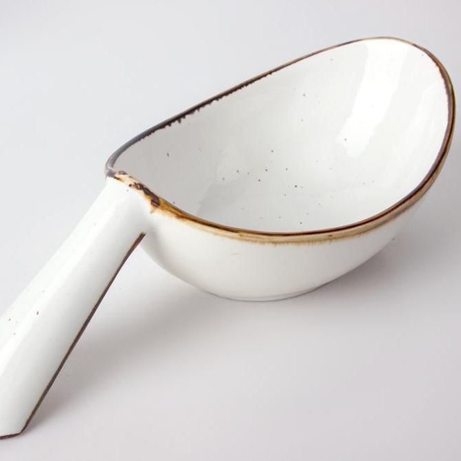 functional long-lasting outdoor dining stylish casual service Oval Bowl with handles 1