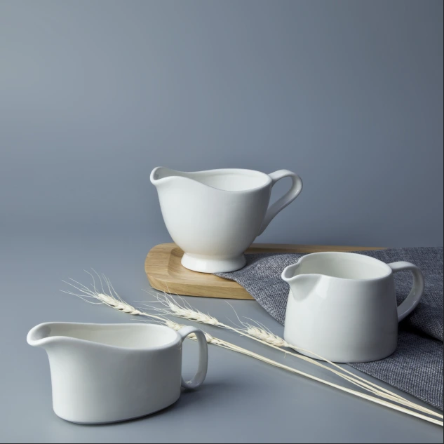 2017 New products hotel and restaurant ceramic tableware milk pot milk jug gravy boat 1