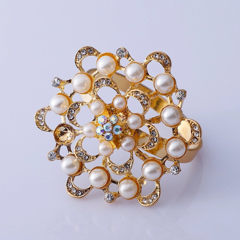 High Quality Hotel Floral Napkin Buckle Ring Flower Rhinestone Napkin Rings for Wedding Hotel 1