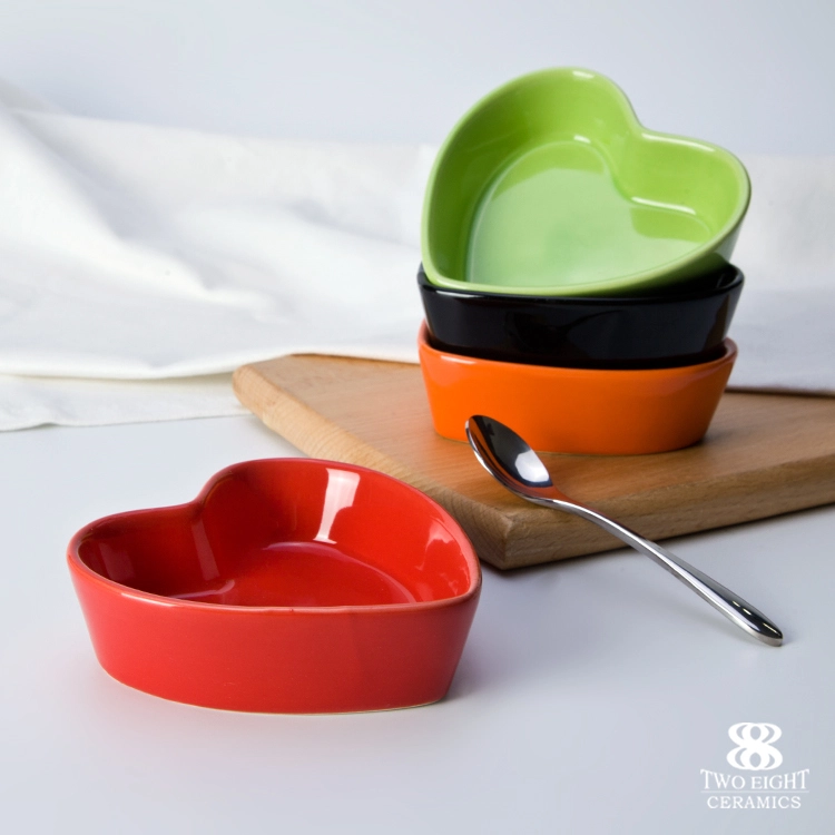 Restaurant Heart Dish, B2C on Line Shop Colorful Dishes, Ceramic Heart Shape Bowl 1