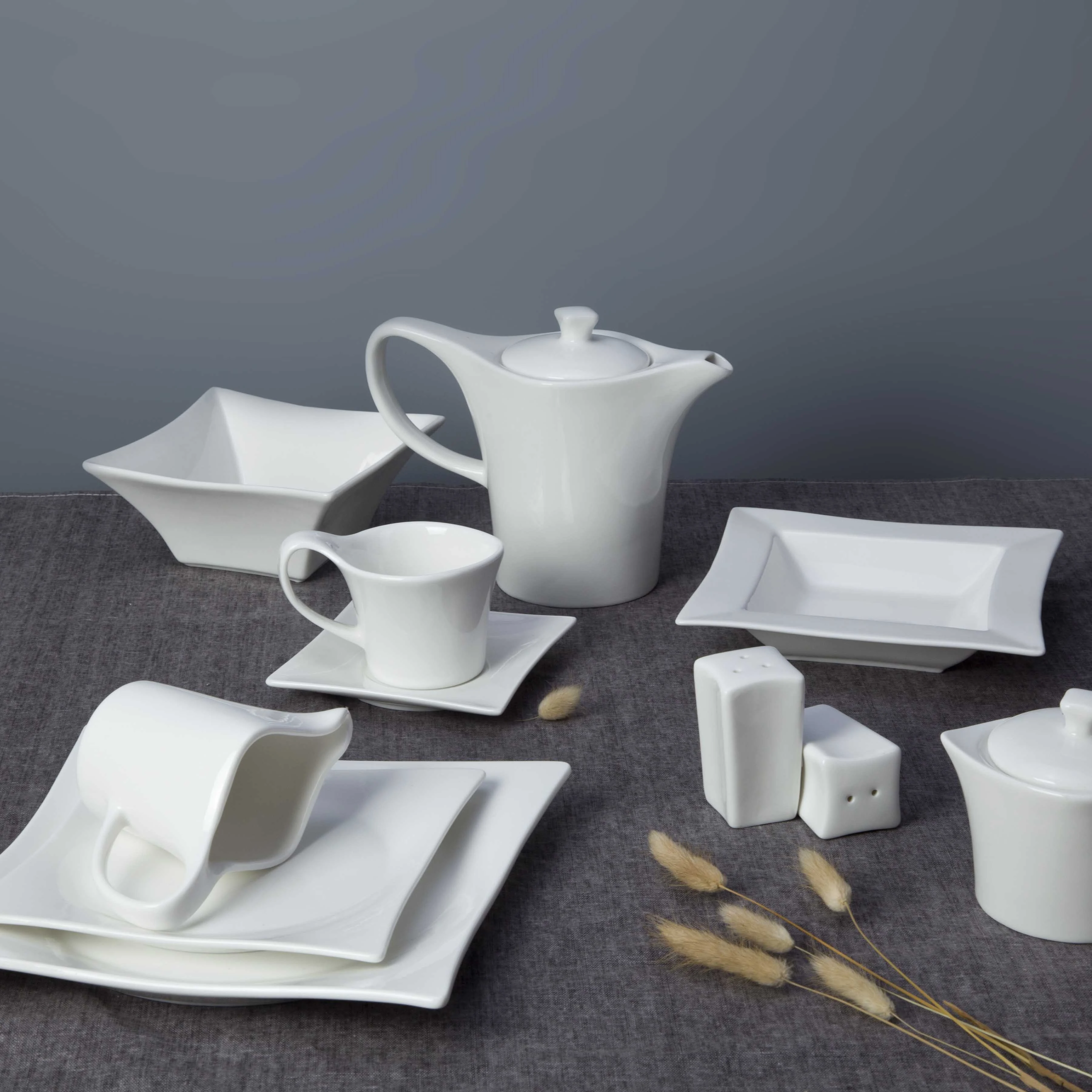 amazon top seller 2019 ecofriendly catering white Nordic ceramics plates porcelain white luxury for restaurant use 1