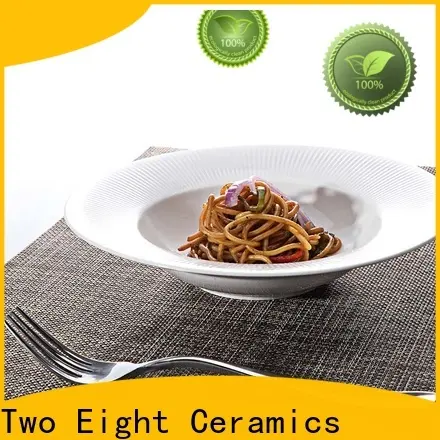 Two Eight porcelain dishes company for dinner 1