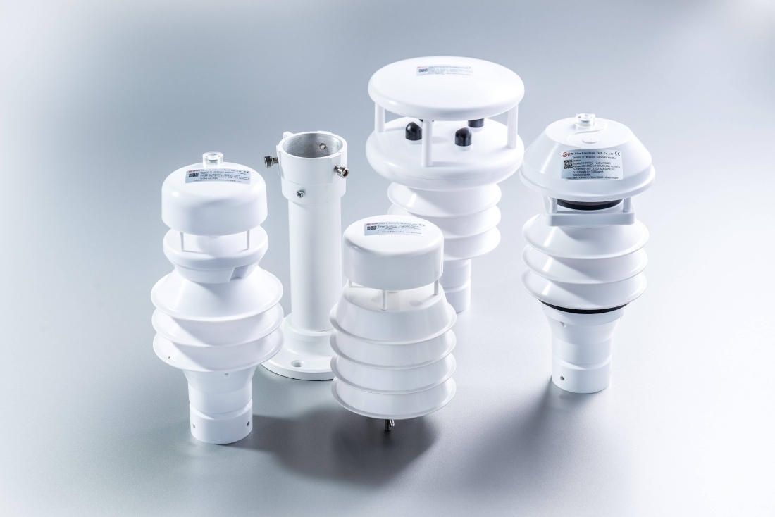 Ultrasonic Weather Station