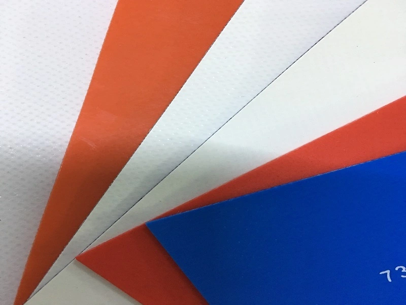Tela de lona laminada/revestida de PVC utilizada para toldos, tiendas de campaña, cubiertas para camiones y refugios 1