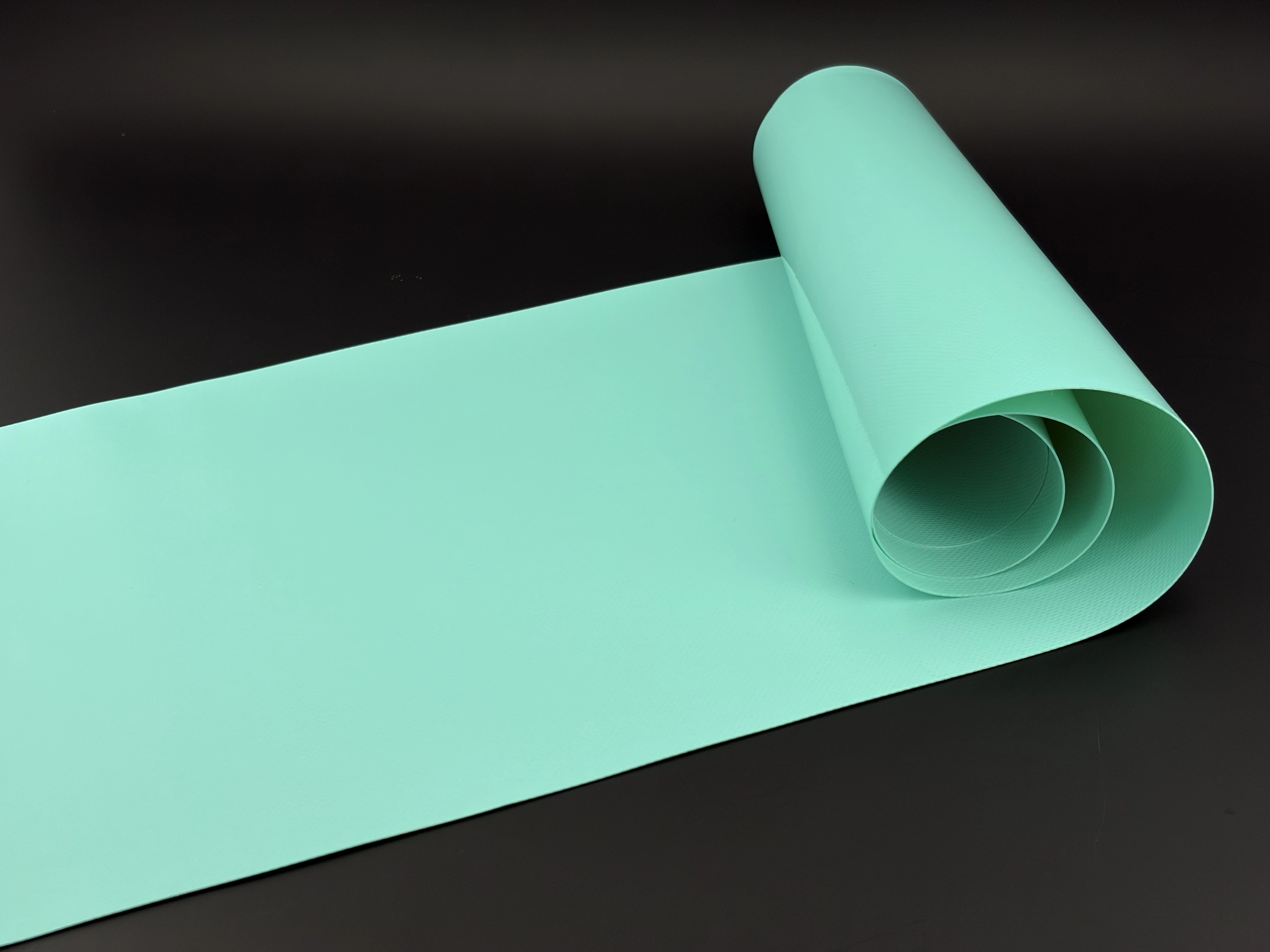 غطاء مشمع أخضر مطلي بمادة PVC لأغطية المعدات 1