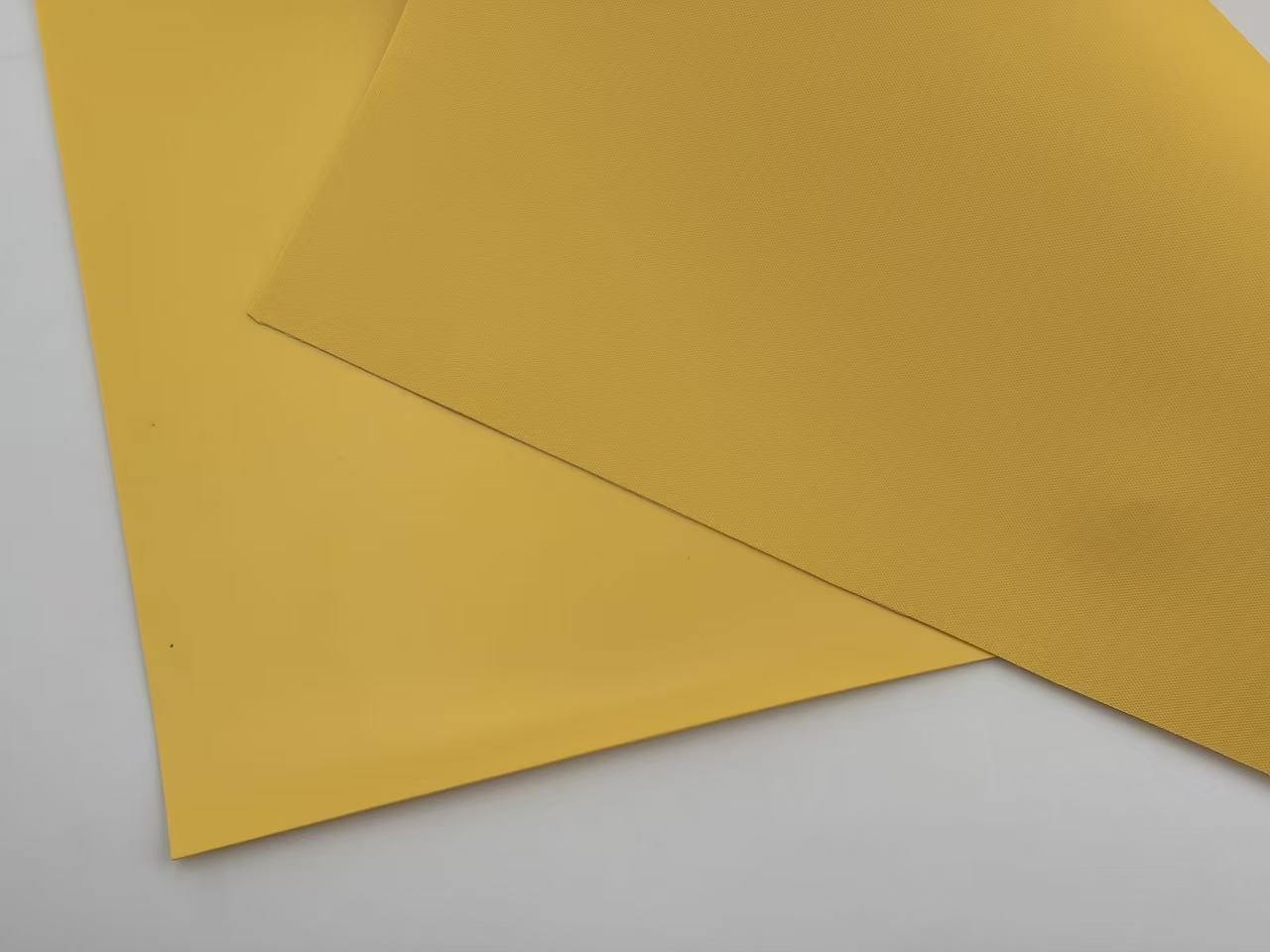 Película de PVC amarilla con relieve 2