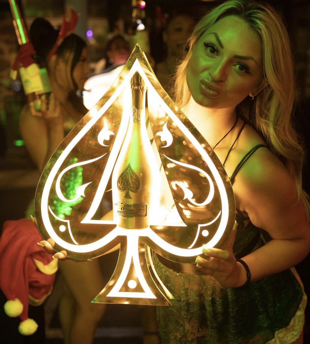 Full Color LED Acrylic Ace of Spade Champagne Bottle Presenter For Nightclub-1740640639597327 5