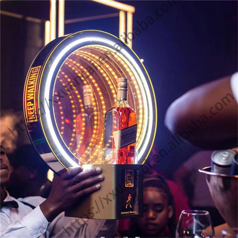 Xingxuancai カスタム LED ジョニーウォーカー ボトルプレゼンター 充電式 ゴールドミラー アクリル 7色 LED 効果 ナイトクラブ用 2