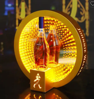 Xingxuancai カスタム LED ジョニーウォーカー ボトルプレゼンター 充電式 ゴールドミラー アクリル 7色 LED 効果 ナイトクラブ用 4