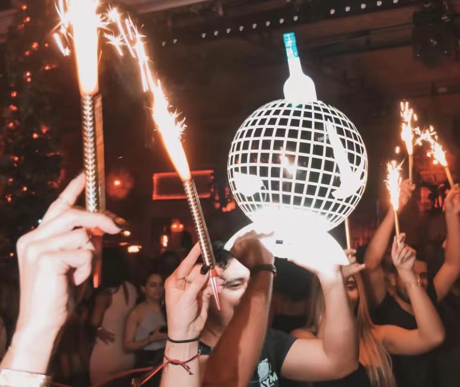 Ball Shape RGB Rechargeable LED Grey Goose Vodka Bottle Presenter For Nightclub 3