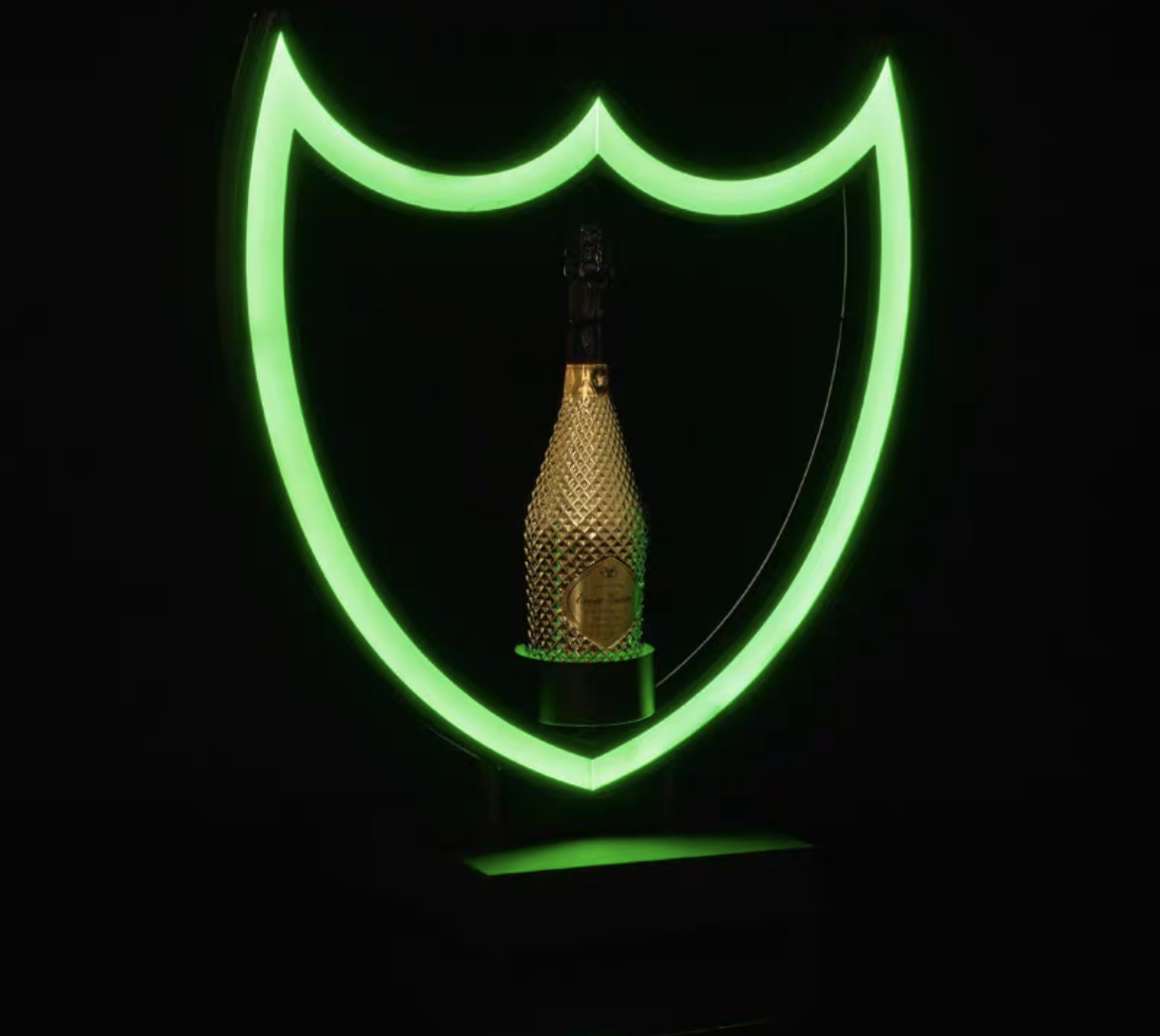 Espositore per bottiglie di champagne Dom Perignon a LED per discoteca1 11