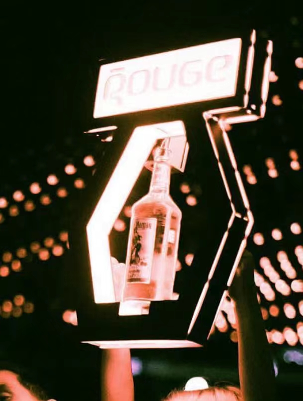 Espositore per bottiglie di champagne a LED poligonale a colori con logo personalizzato per discoteca 2