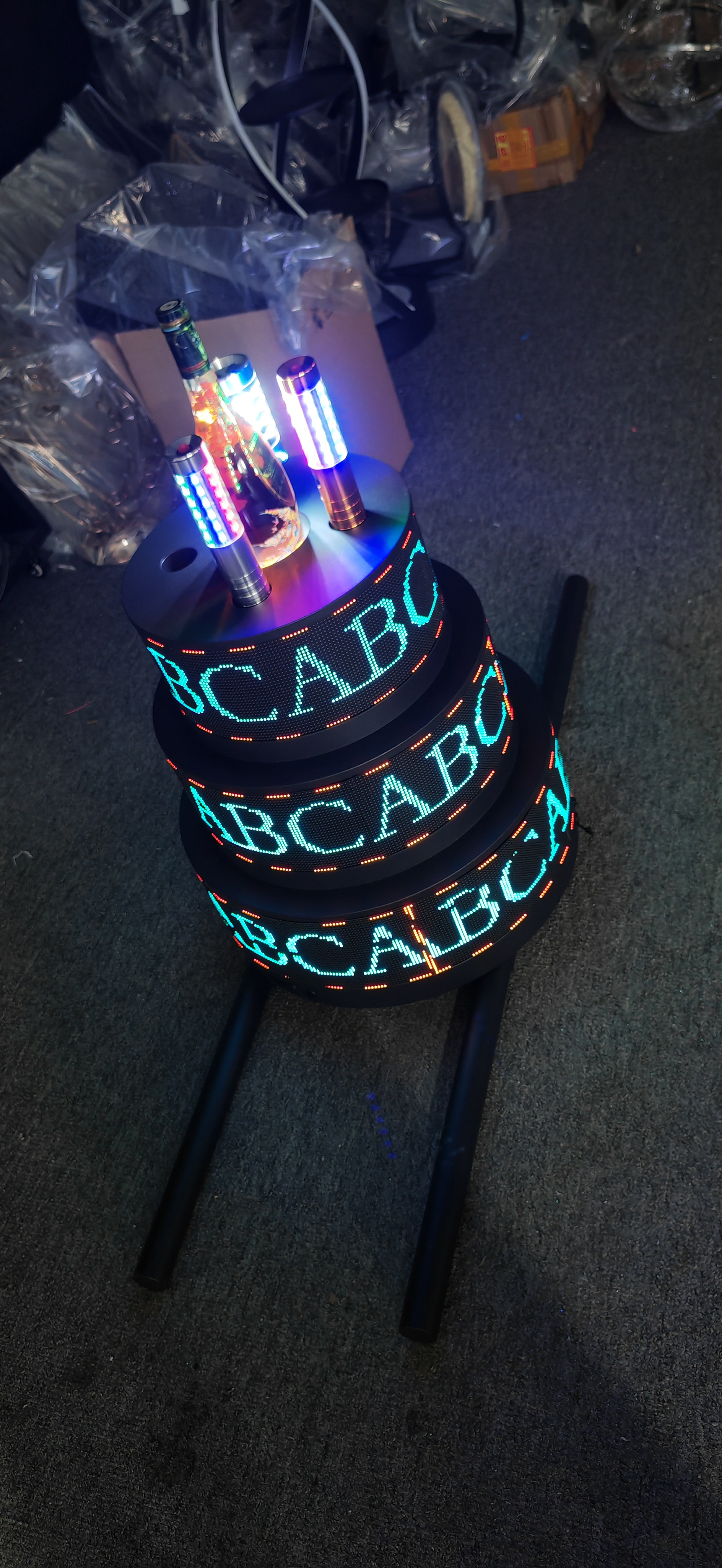 Full Color LED Digital Cake Scroll Display Champagne Bottle Presenter For Nightclub 5