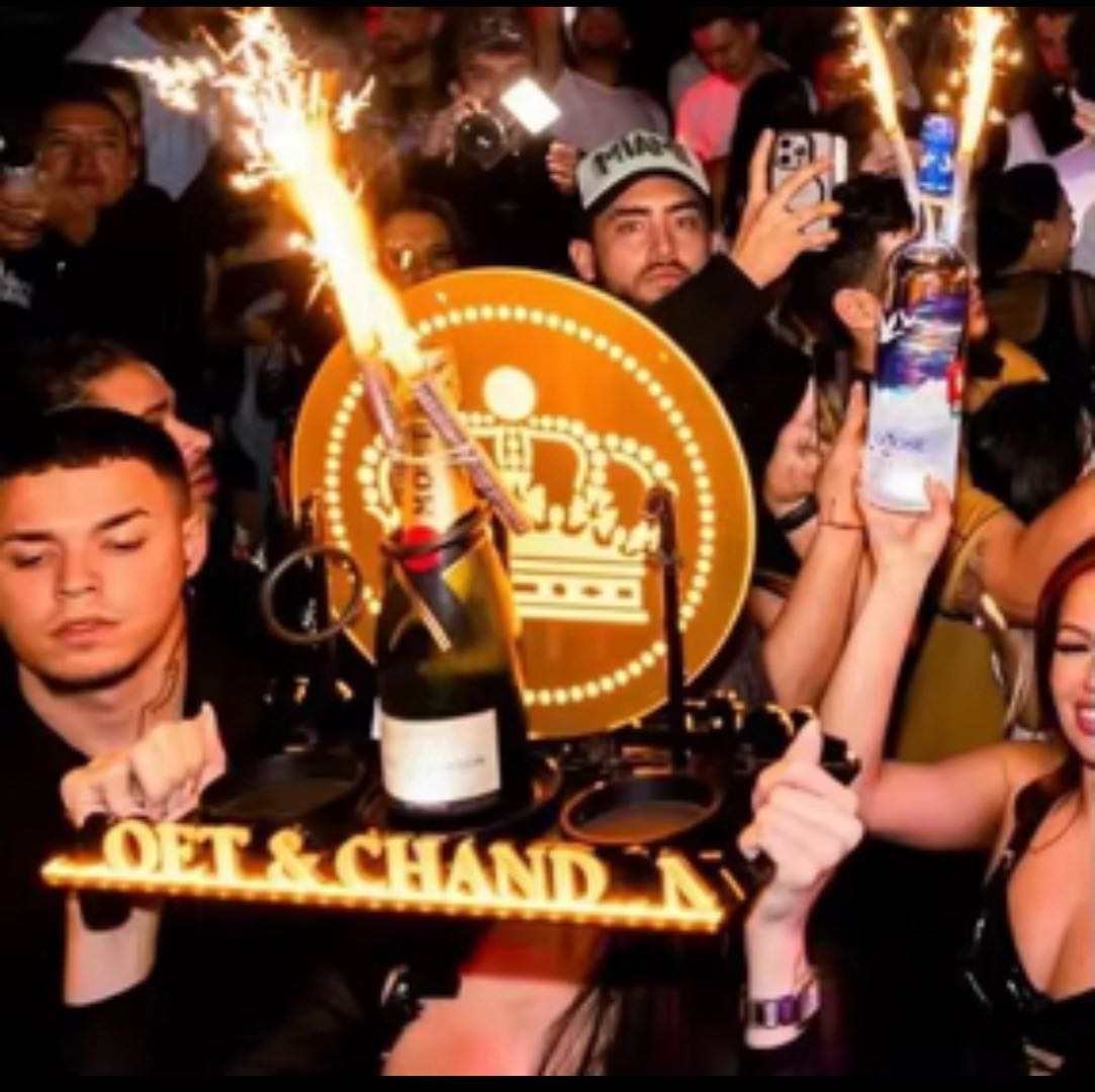 Mai Gabatar da Kwalbar Moet &amp; Chandon RGB LED Metal Champange Don Dakin Dare 8