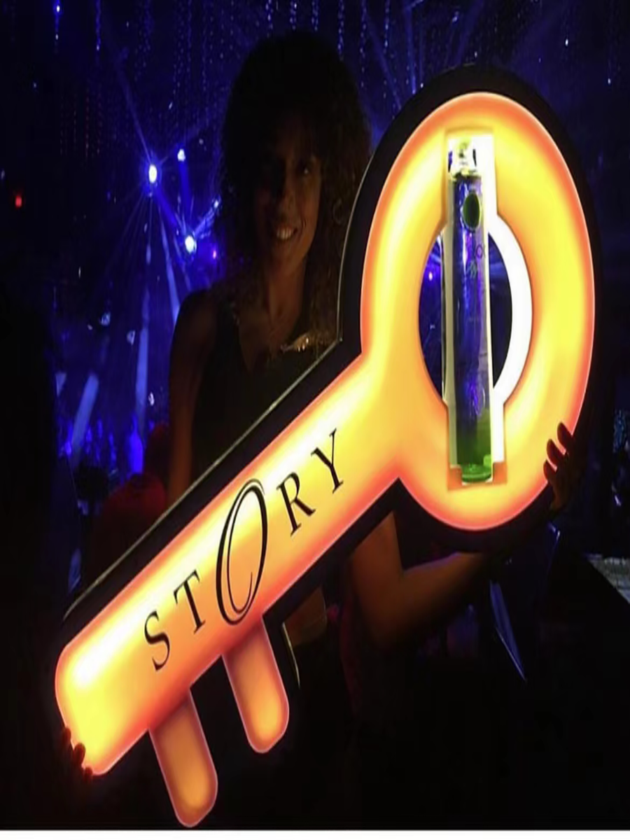 Presentador de botellas de champán de acrílico negro con LED LED a todo color y logotipo personalizado para discoteca - 1776338064939607 4