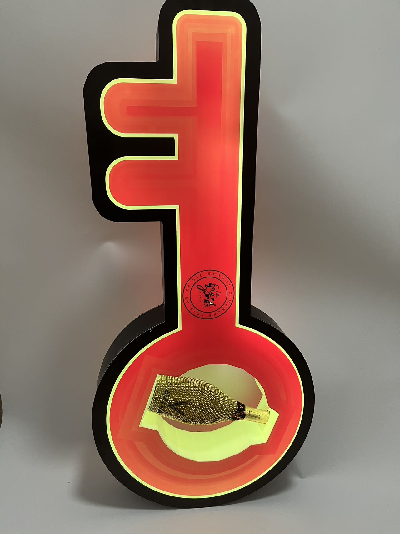 Presentador de botellas de champán de acrílico negro con LED LED a todo color y logotipo personalizado para discoteca - 1776338064939607 7