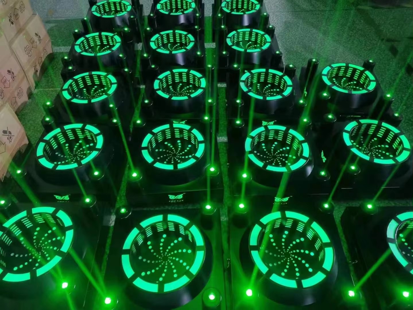 LEDアクリルボトルプレゼンター - カラフルなナイトクラブバー装飾品 - 1776946416936222 6