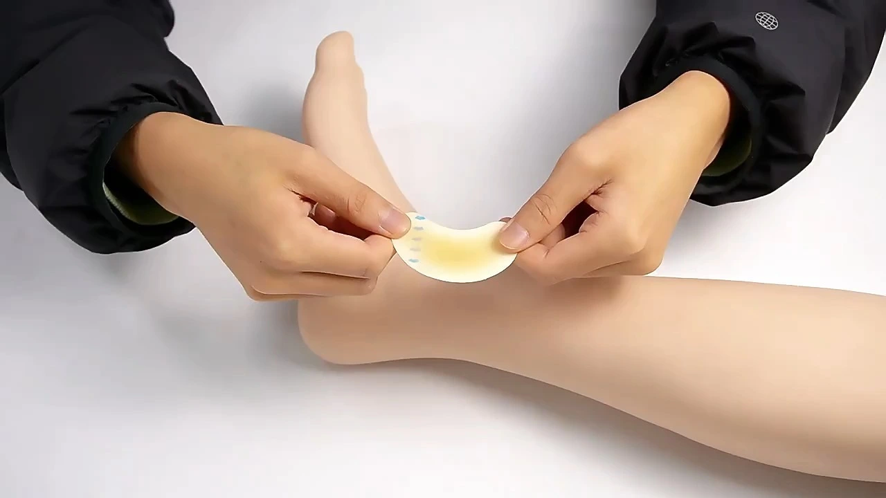 Huawei Hydrocolloid bandages for blisters,Waterproof and adhesive,reduces friction from rubbing shoes 1