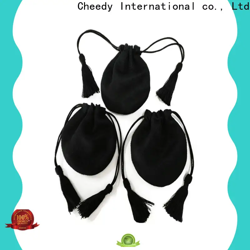 High-quality white velvet pouch packaging for business for ring 1