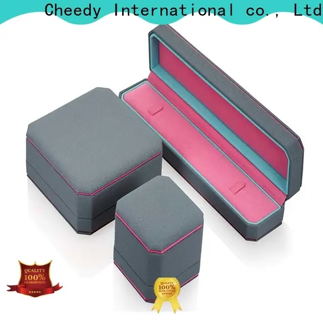 High-quality personalized leather pouch packaging for business for necklace 1