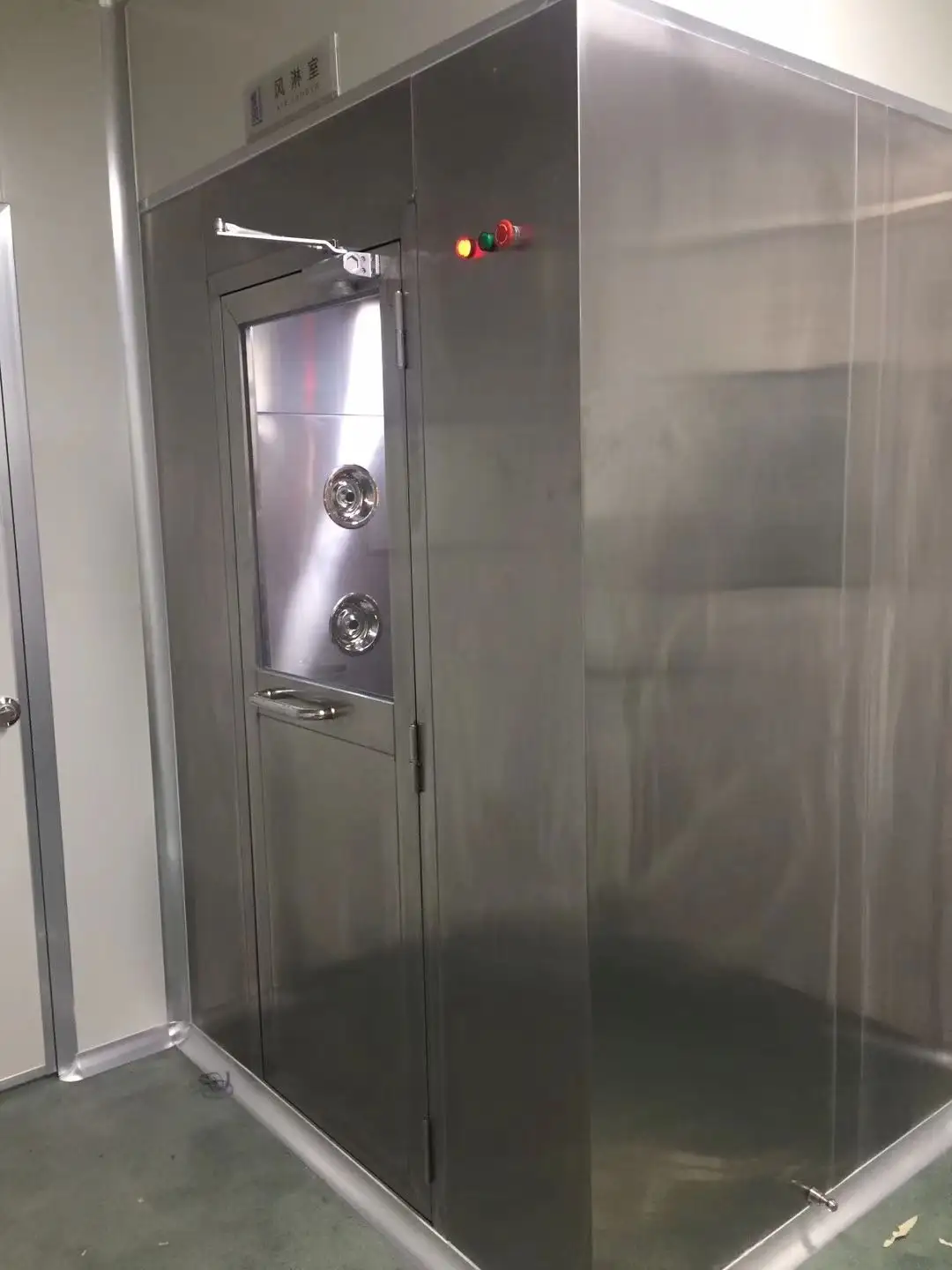 HAOAIRTECH plc control system air shower with automatic swing door for pallet cargo 2