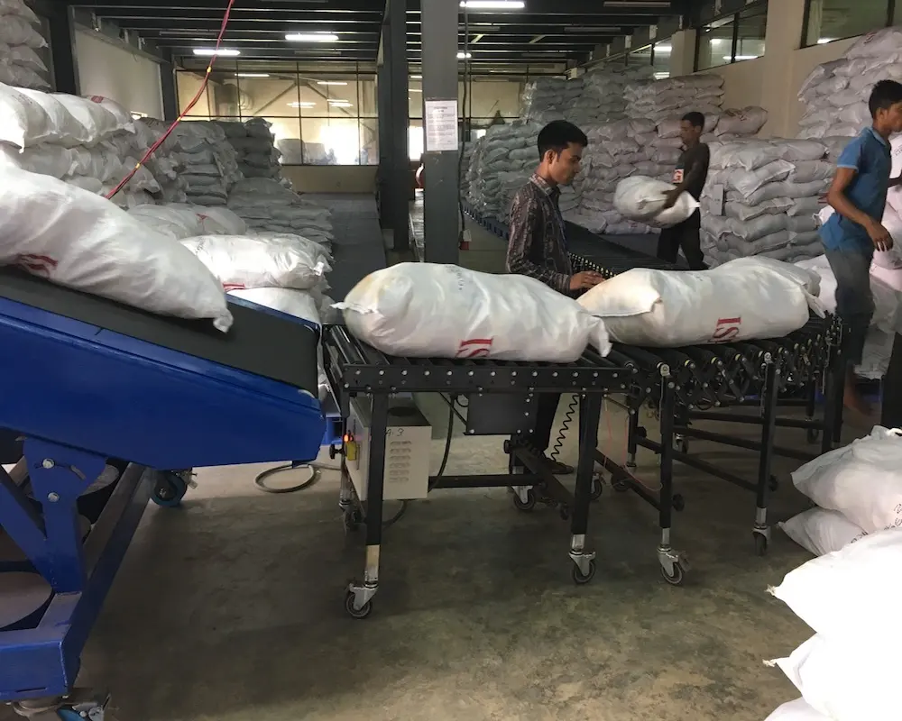 YiFan Conveyor Custom loading machine manufacturers for storehouse 2