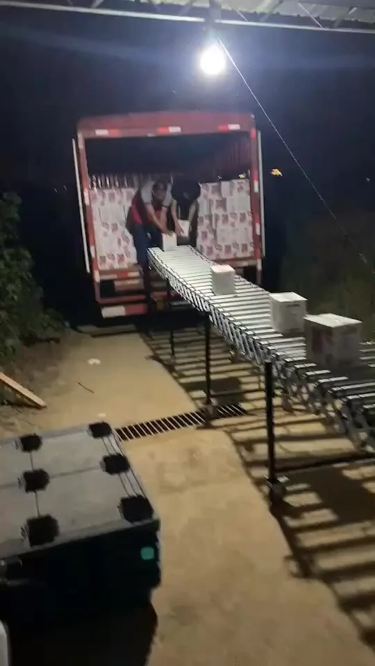 Cartons,bag,fruit,vegetable roller conveyor table 1