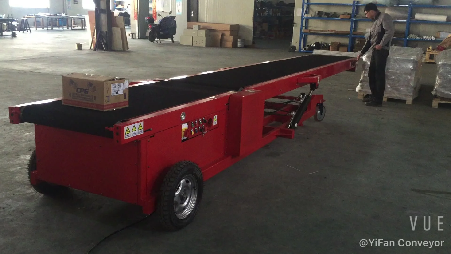 Made in China superior quality mobile belt auto walking container loading conveyor 1