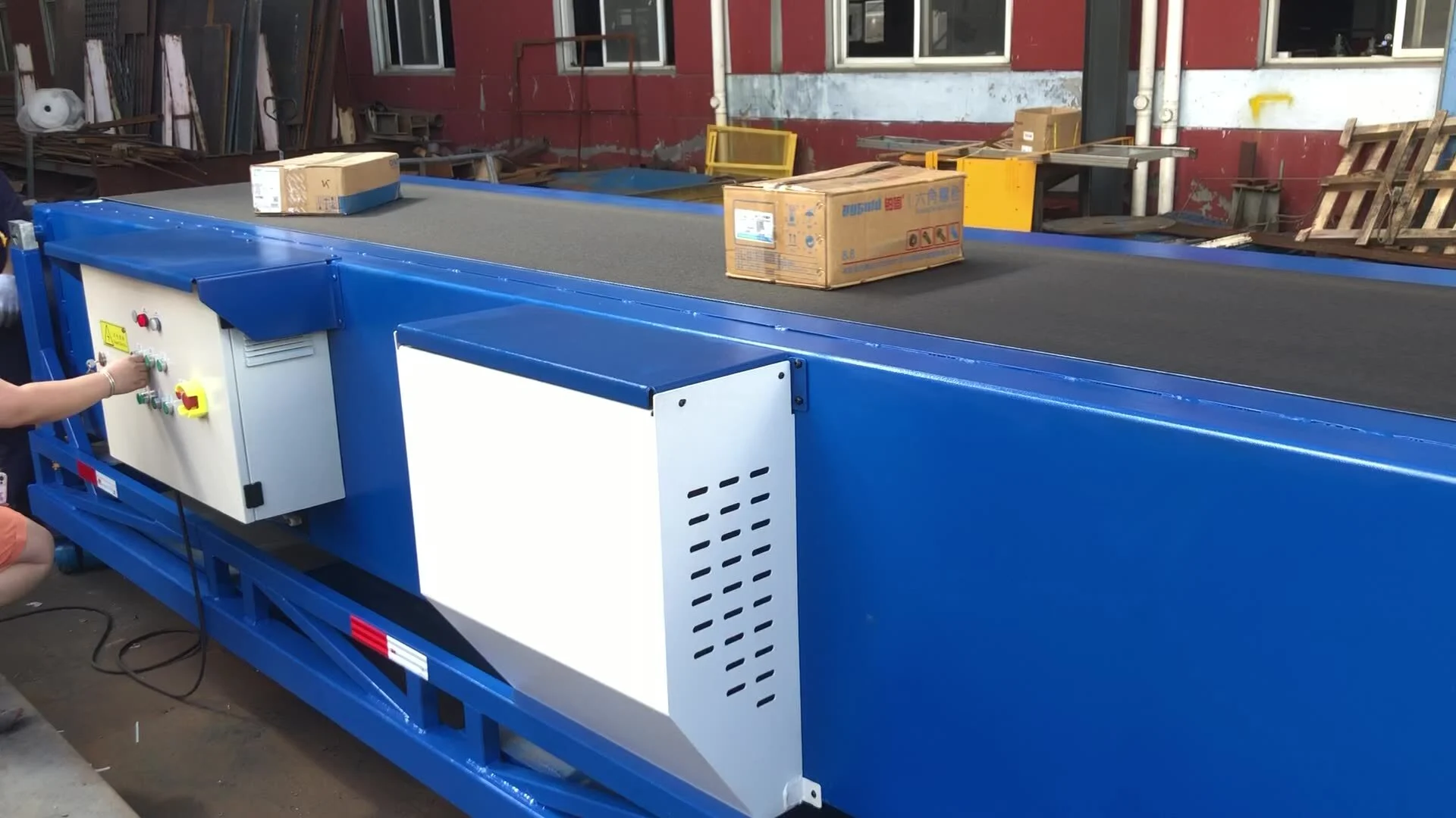 Telescopic belt conveyor best quality belt conveyor mobile telescopic radial stacker 1