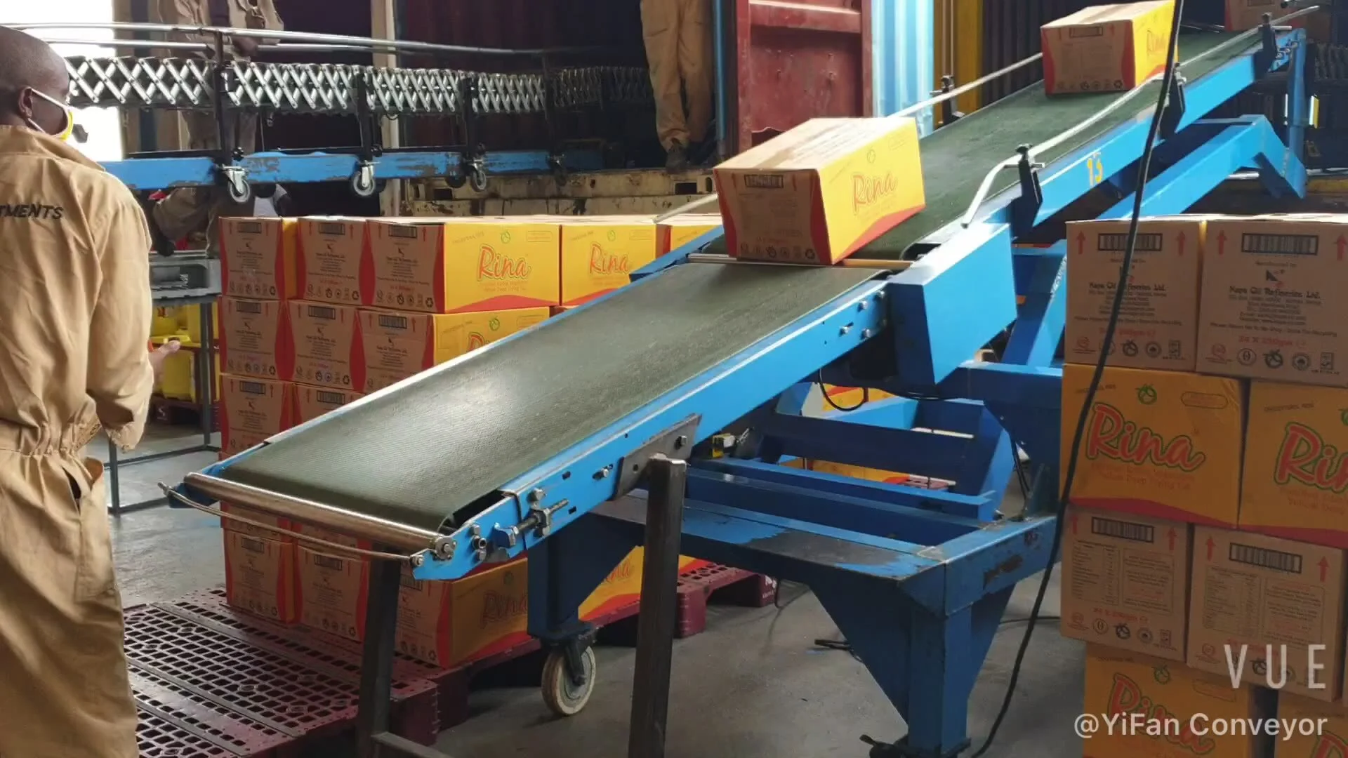 Retractable Conveyor Belt Telescopic Conveyor on Unloader Ship 1